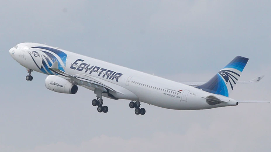 Loď vytiahla všetky lokalizované pozostatky obetí lietadla Egyptair