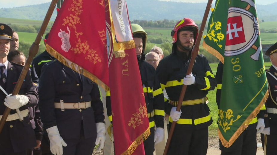 Bez hlučnej zábavy a spevu. V deň štátneho smútku sa niektoré podujatia konali v obmedzenom režime