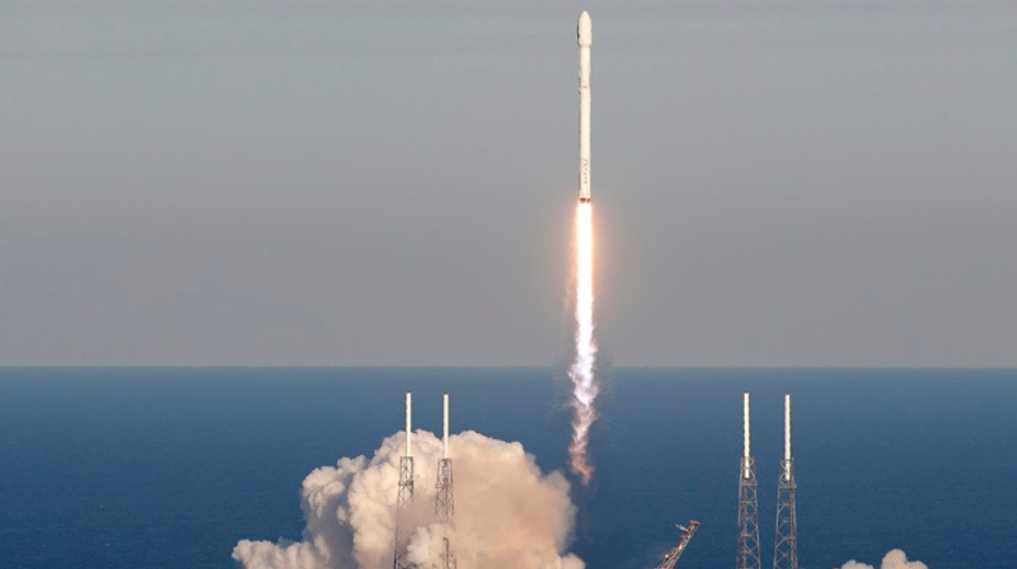 Do vesmíru odštarovala raketa s lovcom nových planét
