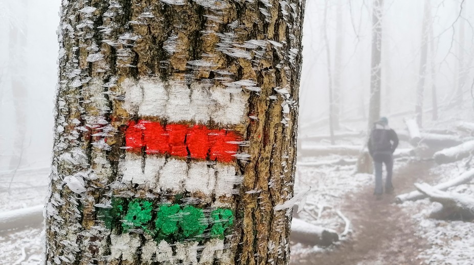 Turisti by mali byť v najbližších dňoch opatrní. Horskí záchranári varujú pred nebezpečenstvom