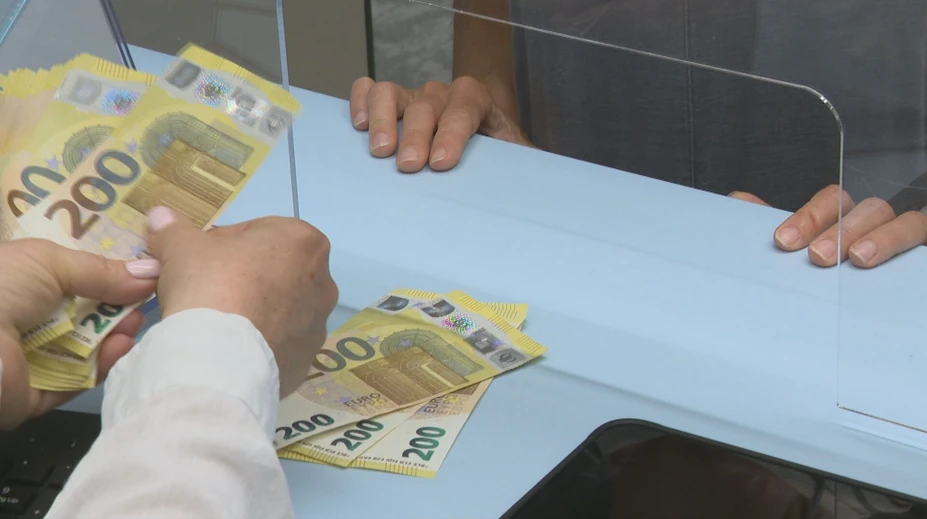 Rozdiel medzi Slovenskom a Českom sa prehlbuje. Naši susedia zarábajú viac a ich platy rastú rýchlejšie