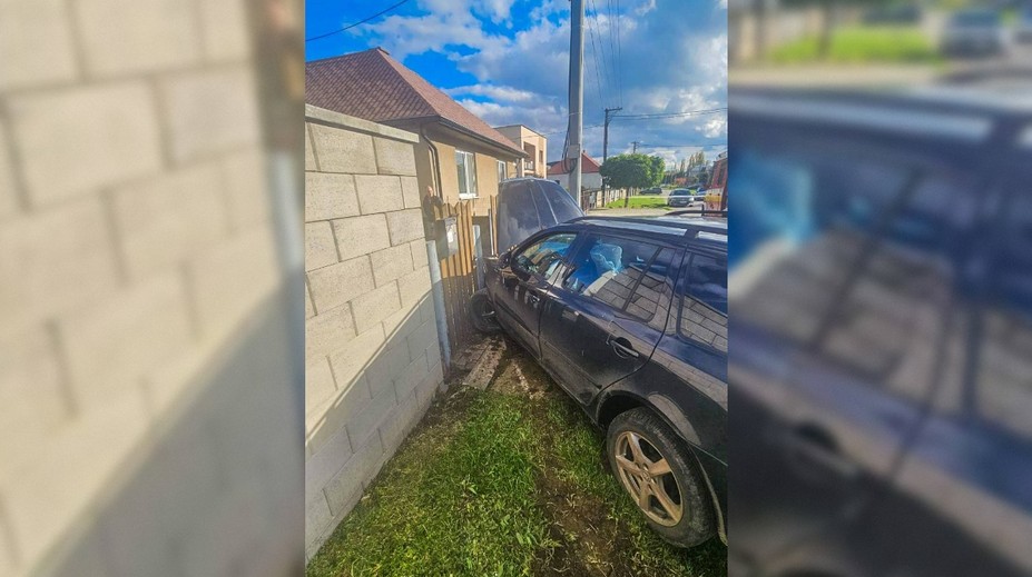 Tragická nehoda na východe Slovenska. Pri zrážke, ktorej účastníkmi boli aj dve malé deti, zahynul vodič