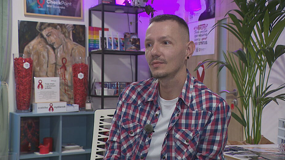 „Môžeme mať normálny vzťah.“ Ján, ktorý roky žije s HIV, vyvracia najväčšie mýty
