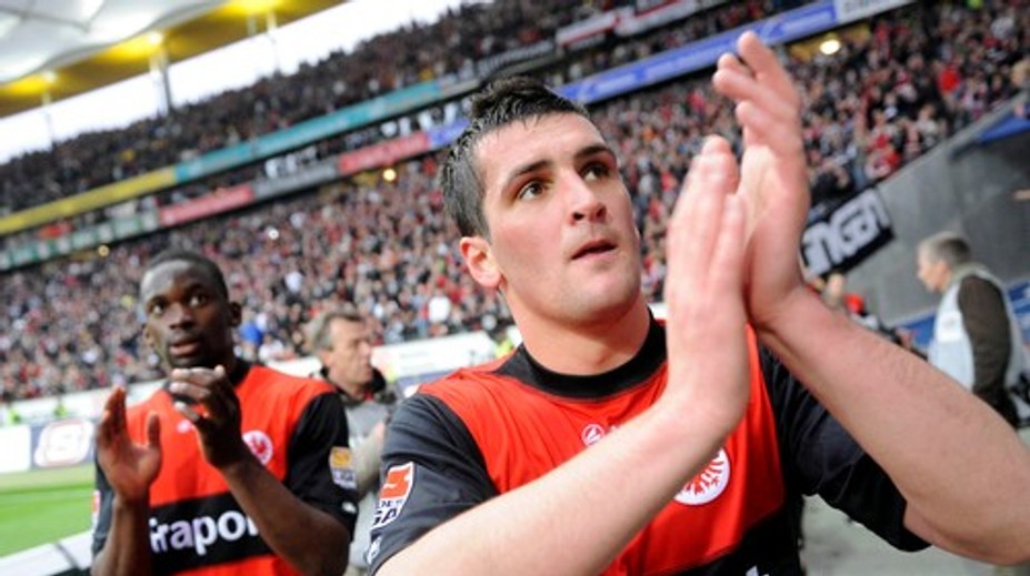 V Bundeslige sa uviedol hetrikom, potom nasledoval strmý pád. Niekdajší český klenot dostal alkohol na dno