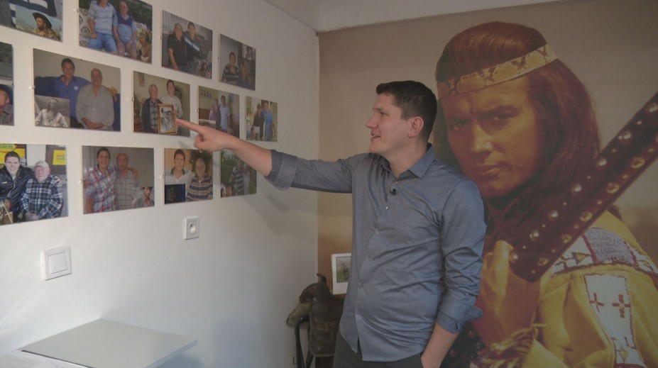 Vlastní viacero vzácnych zberateľských kúskov. Jaroslav má takmer všetko, čo súvisí s postavou Winnetoua