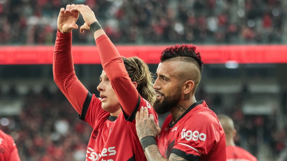 Dal som mu gól, potom sa zabil. Bývala hviezda pobúrila poznámkou na adresu zosnulého brankára