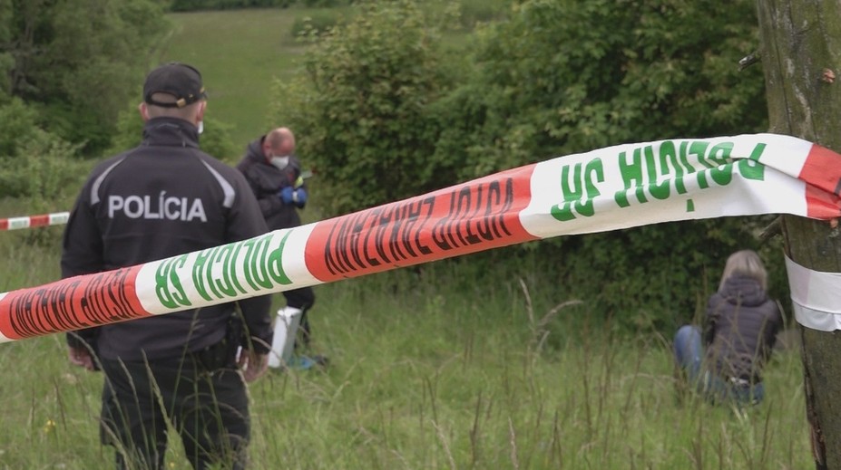 Dlhoročný prípad, pri ktorom znásilnili a zabili mladú ženu, sa zrejme uzavrel. Podozrivý sa zastrelil