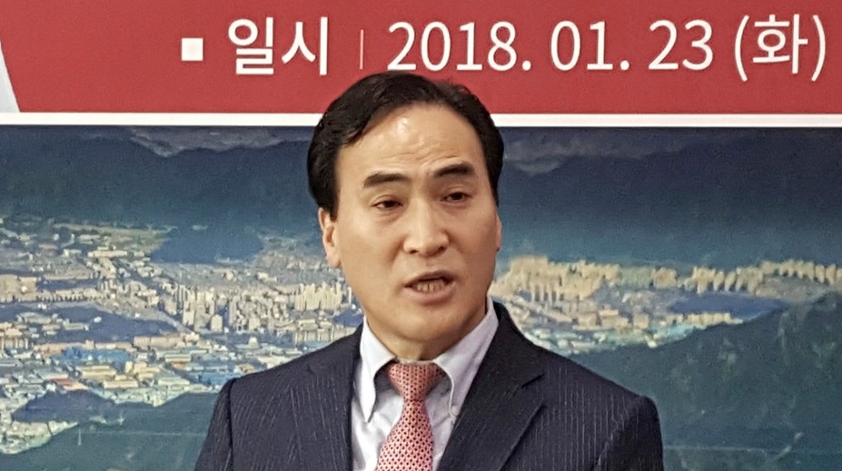 Interpol má nového prezidenta, stal sa ním jeho dočasný šéf Kim Čong-jang