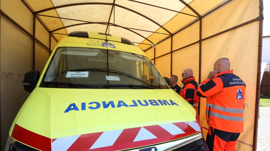 Zdravotníci upozorňujú na obálku, ktorú by mal mať doma každý senior. V núdzi môže zachrániť život