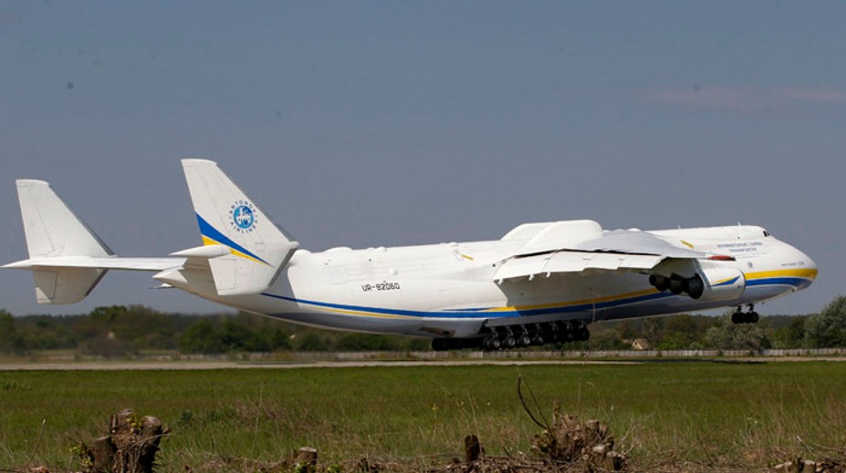 V Prahe pristálo najväčšie lietadlo na svete