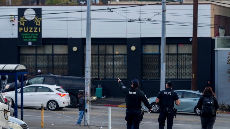 Dráma v USA. Muž za dva dni dobodal deväť ľudí, polícia ho zadržala