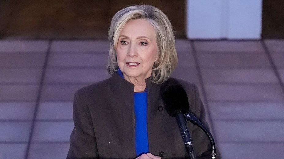 Hillary Clintonová si je istá, že jej manžel nevedel o Epsteinových zločinoch