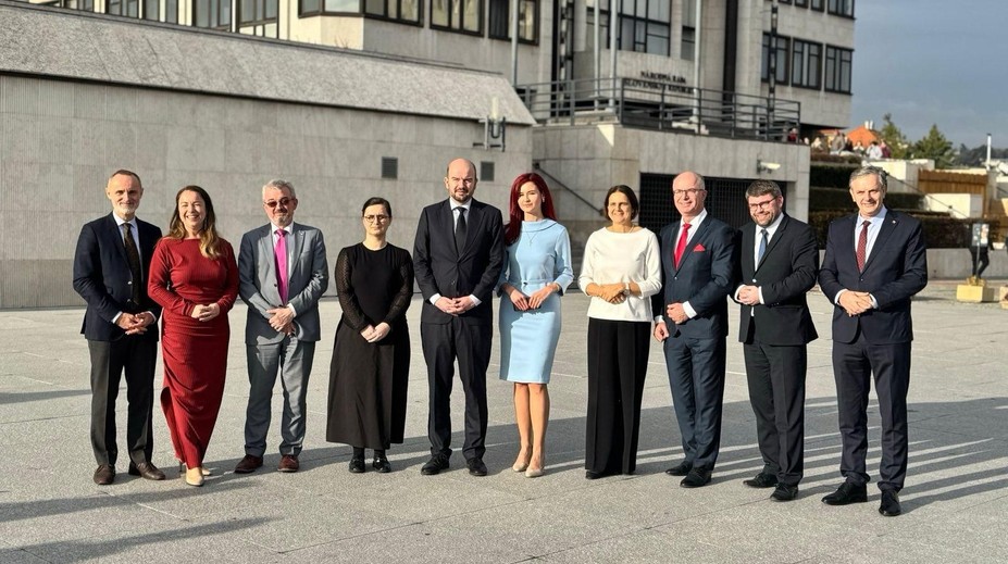 Zástupcovia českej opozície prišli na Slovensko. Raši stretnutie odmietol