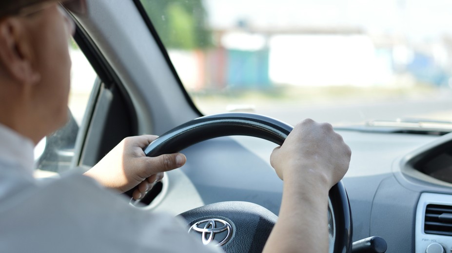 Európska krajina prišla s prevratnou novinkou. Kto odovzdá vodičák, dostane 25 000 eur