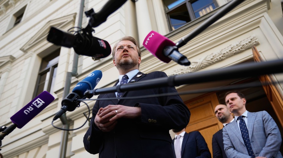 Keď volanie po mieri znamená extrémizmus. Z ruských volieb vyradili jedinú protivojnovú stranu