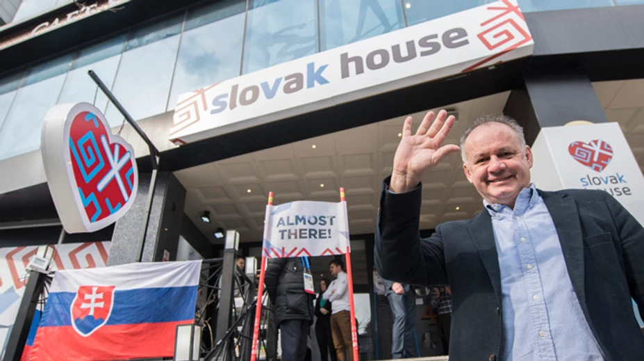 Prezident Kiska otvoril Slovenský dom v Pjongčangu, Lajčák niesol pochodeň