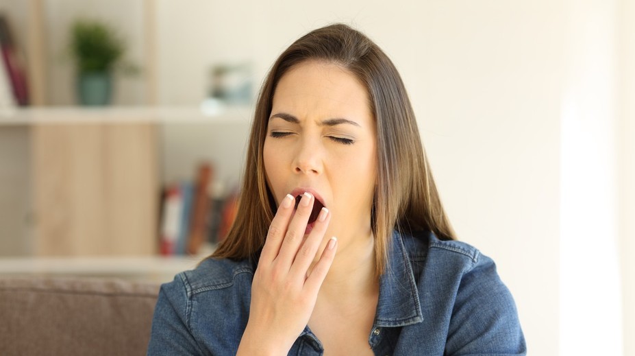 Zívanie môže byť prejavom vážneho zdravotného problému. Mnoho ľudí si spánkový deficit mýli s bežnou únavou
