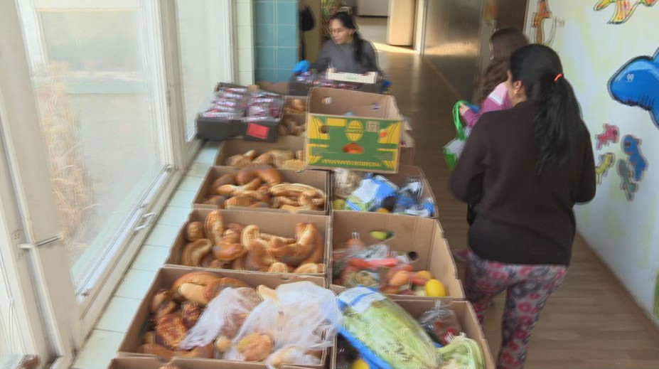 Tony kvalitných potravín skončia v koši. Štát rozbieha pilotný projekt pre ľudí v núdzi