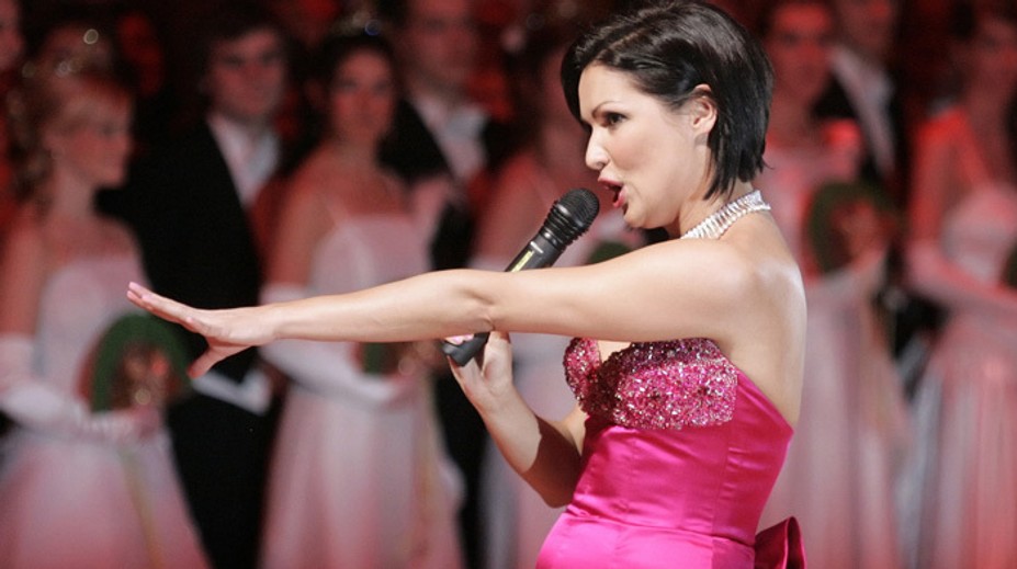 Ruská operná diva Anna Netrebková "sa zbavila infekcie zvanej COVID"