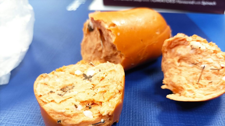 Nebezpečná nástraha: V meste niekto rozhadzuje špekačky s klincami