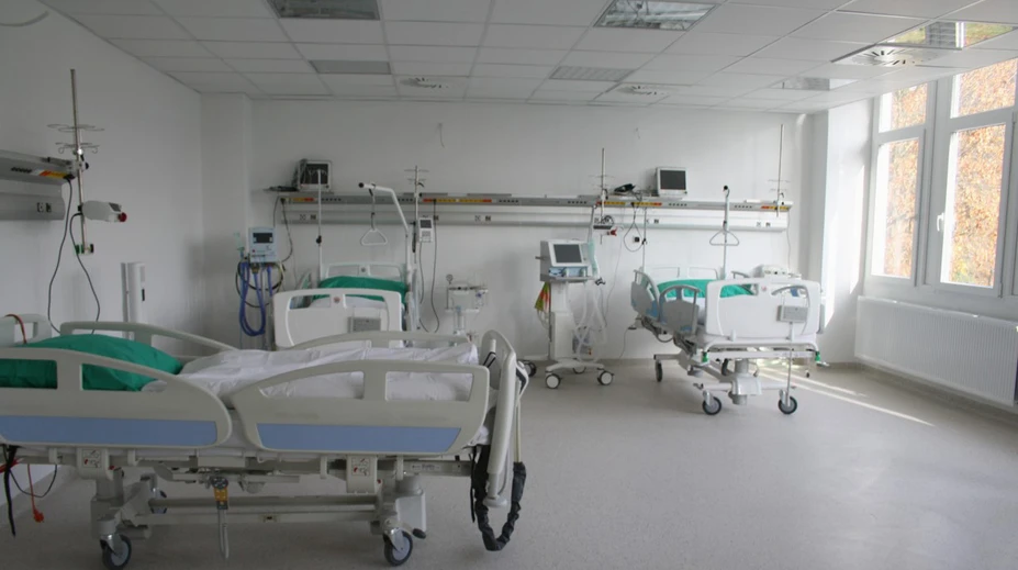 V Bratislave hospitalizovali dieťa s vážnym prenosným ochorením. Desiatky ľudí už dostalo lieky