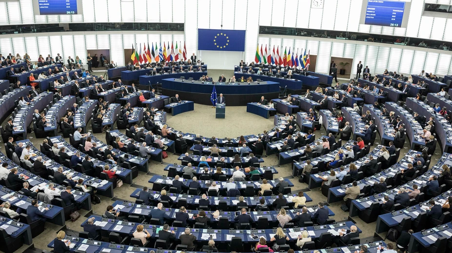 Európsky parlament schválil smernicu o autorskom práve, ktorá sa nepáči Facebooku či Googlu