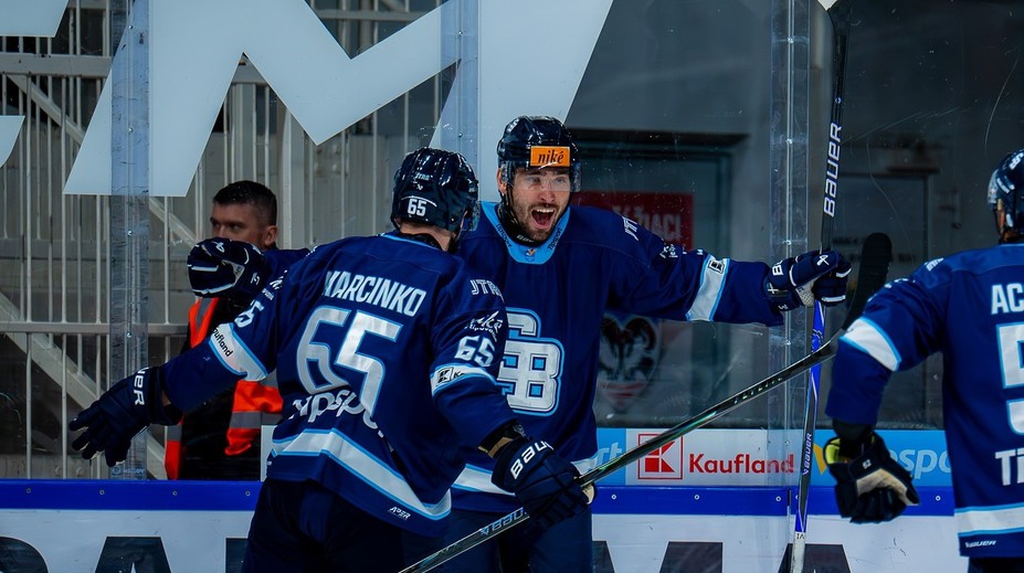 Slovan otočil zdanlivo stratený zápas, Banskej Bystrici nepomohol hetrik Turnbulla. Žilina je novým lídrom