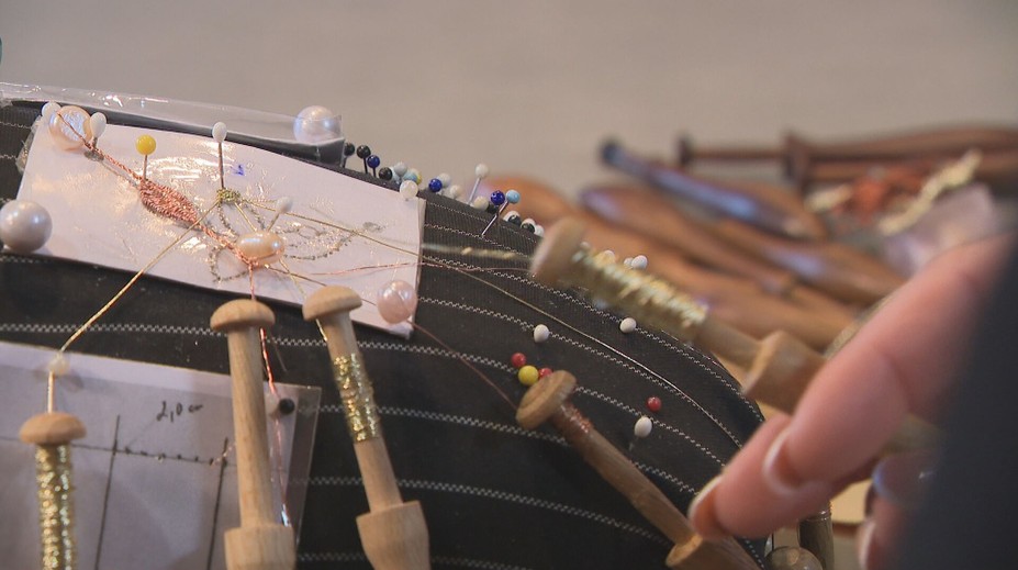 Inovácia umenia: Ako sa tradícia mení na moderné šperky