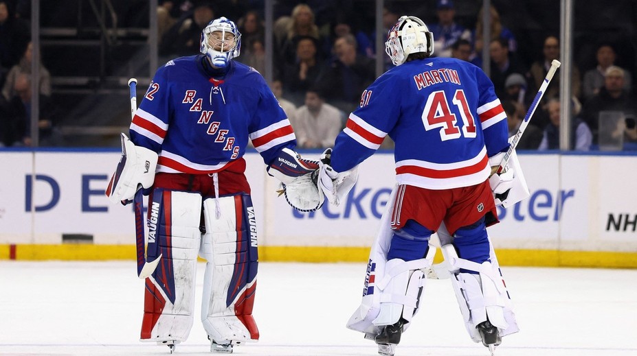 Jeden z najlepších brankárov generácie chytal NHL polovicu života. Lúči sa s trofejami i olympijskou medailou
