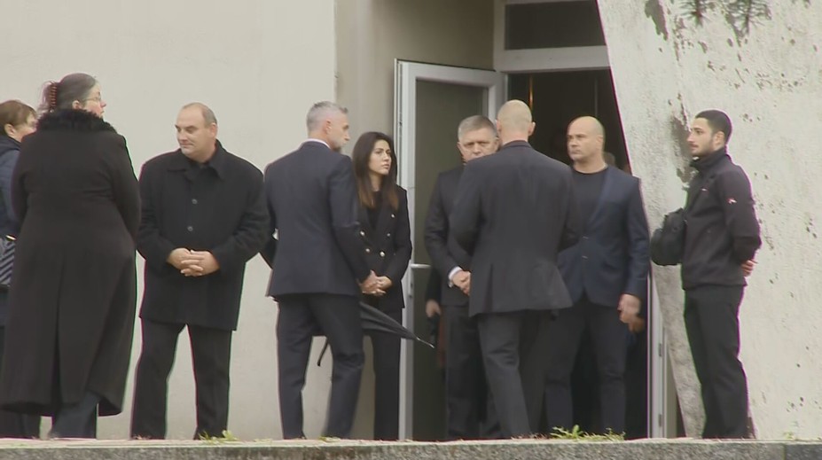 Pochovali Miroslava Bödöra. Na pohreb prišiel Fico aj Gašpar