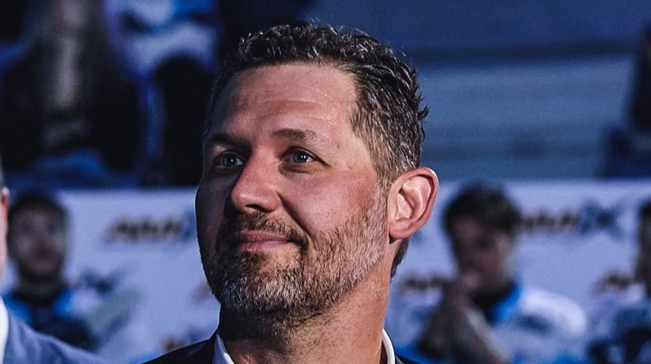 VIDEO: Ján Lašák sa stal v Liberci nesmrteľným. Dres s číslom 25 si už nikto neoblečie