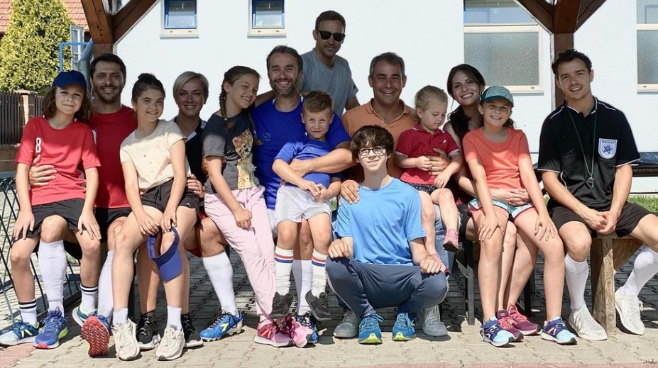 Herec z Oteckov sa oženil. Nádherné zábery zo svadby