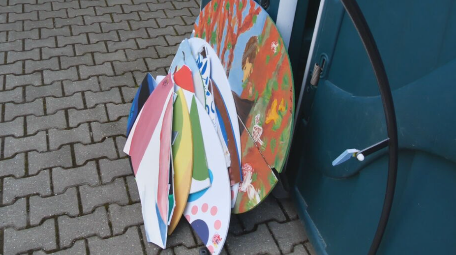 Veľkonočnú výzdobu pripravovali školáci dlhé týždne. Vandali ju zničili za pár minút