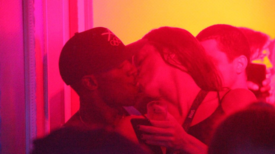 Ten toho postíhal. Bolt prichytený s troma ženami za jeden večer