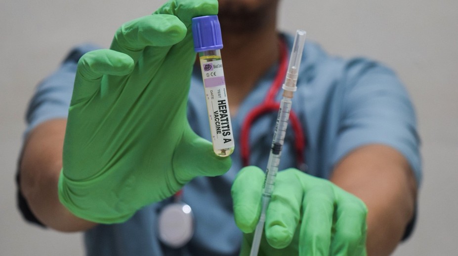 Obavy zo žltačky spustili u našich susedov nápor na ambulancie a lekárne: Vakcíny sú po výpadku opäť dostupné