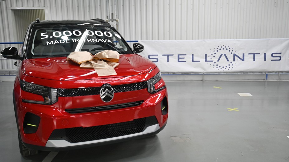 FOTO: Závod Stellantis oslavuje významný míľnik. Z výrobnej linky vyšlo päťmiliónte auto