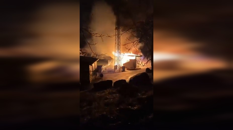 VIDEO: Mali veľké plány, no prišiel šok. Štadión zachvátil požiar, spôsobiť ho mal 15-ročný chlapec