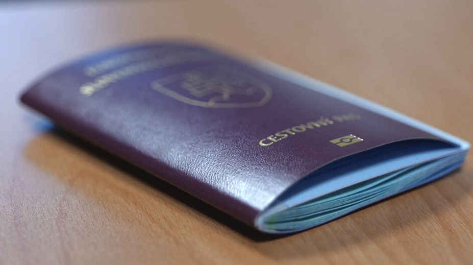 Problém s čakacími dobami na pasy pokračuje. Zisťovali sme, čo sa dá robiť, ak sa k nim nedostanete včas