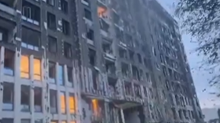 Masívny nočný ruský útok na Ukrajine. O život prišlo deväť ľudí