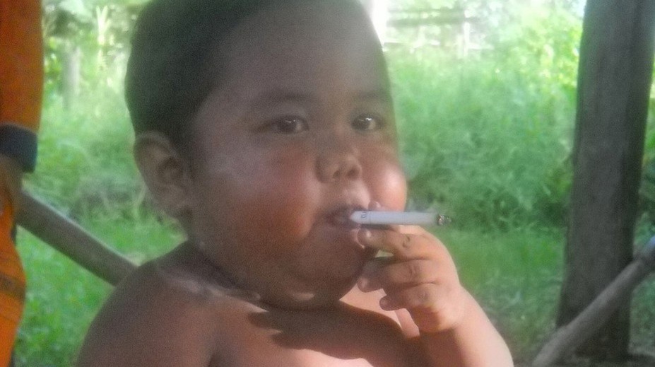 Ako dvojročný vyfajčil 40 cigariet denne. Teraz je z neho ukážkový žiak