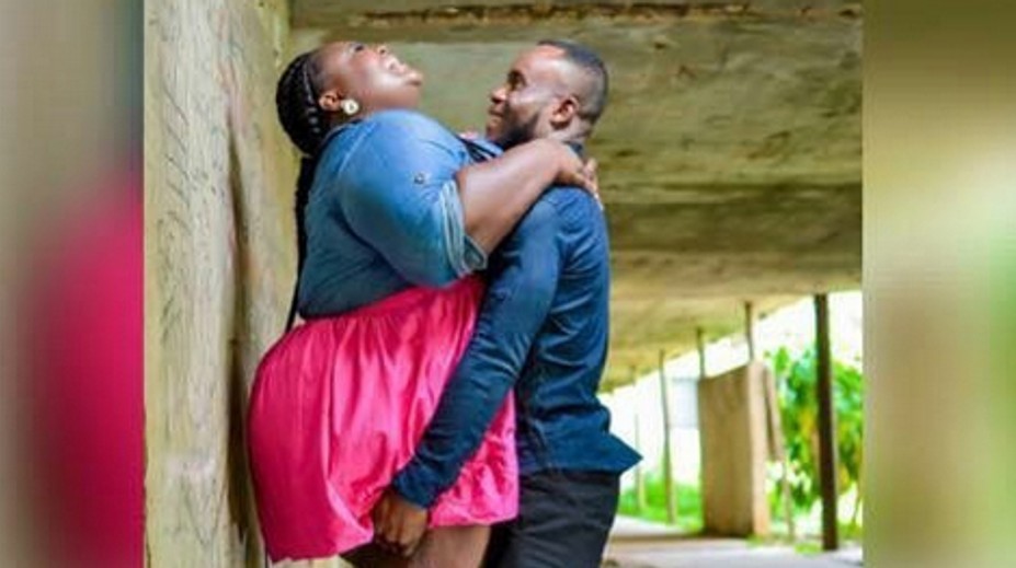 Zaľúbenci zdieľali snímku zo zásnub. Komentáre boli nechutné