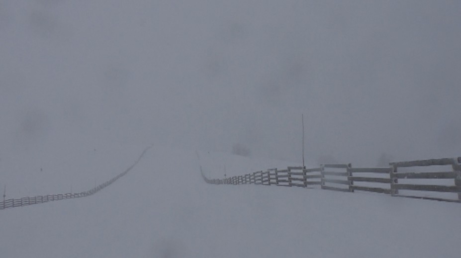 Je to pomoc alebo životu nebezpečná hrozba? Vetrolamy ohrozujú lyžiarov