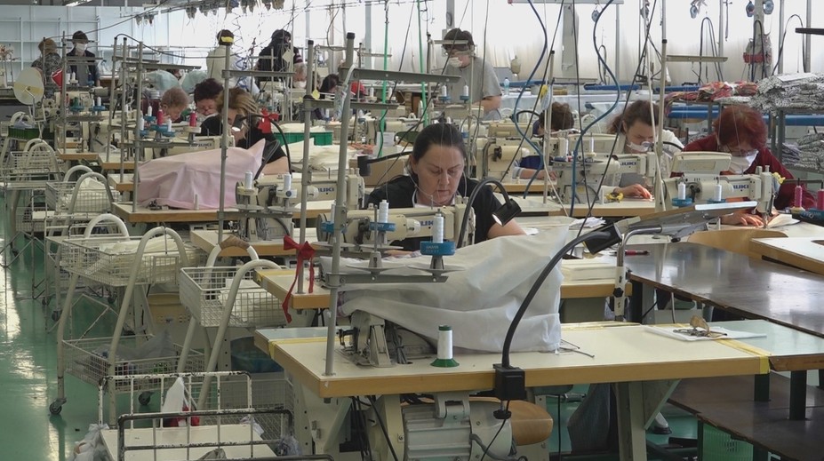 Ďalšie ohnisko nákazy v Bánovciach nad Bebravou. Infikovaní sú z podniku, ktorý na jar šil rúška