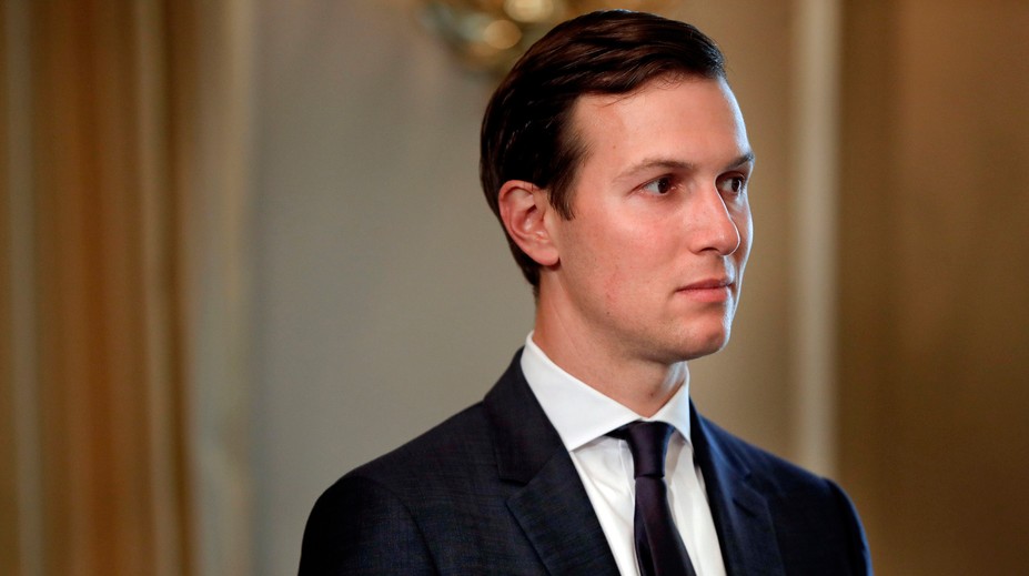 Trumpovmu zaťovi obmedzili prístup k prísne tajným dokumentom