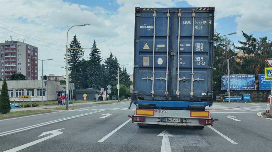 Tisícky kamiónov opustili Svidník. Miestni sa tešia zo sprejazdnenia obchvatu