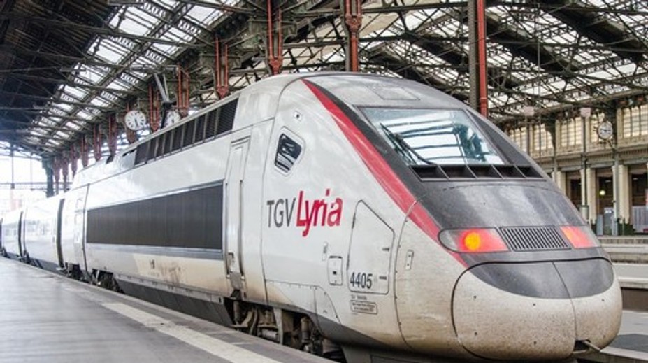 Tragédia na Štedrý deň. Rušňovodič vyskočil z idúceho rýchlika, vo vlaku sedeli stovky cestujúcich