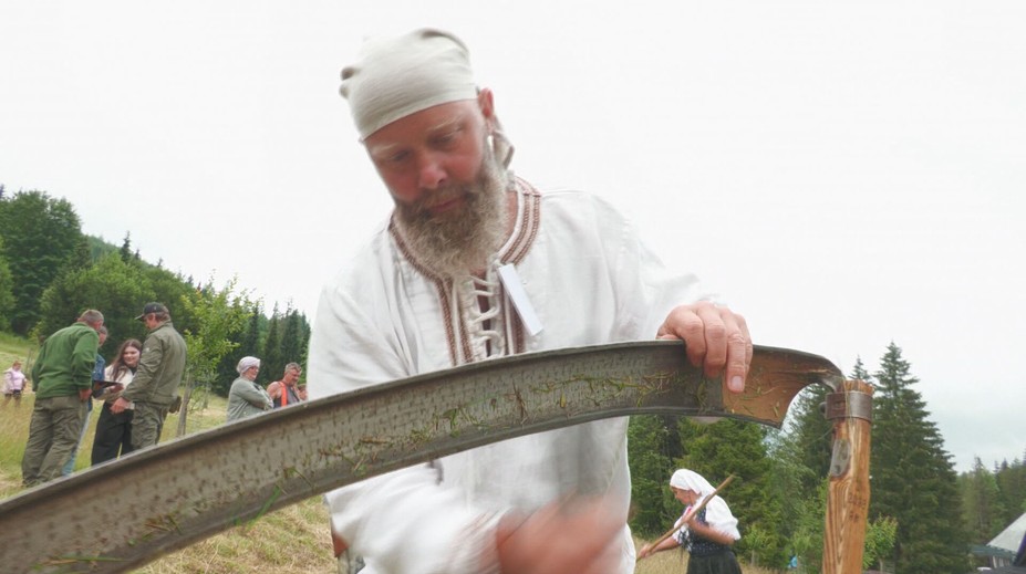 Takto sa kosilo kedysi. Na Kysuciach ukázali, že poctivé remeslo má stále svoje miesto