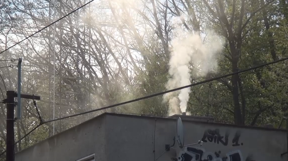 Kysučania v dymovej pasci. Štúdia odhalila, kto je skutočným vinníkom smogu