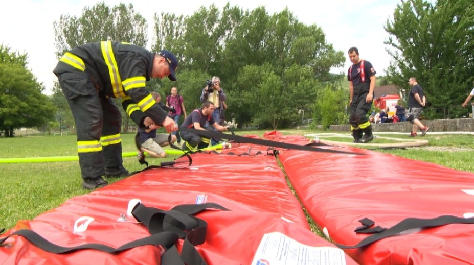 Kaliňák obhajuje sporné protipovodňové vozíky: „Kritici sa tomu nerozumejú“