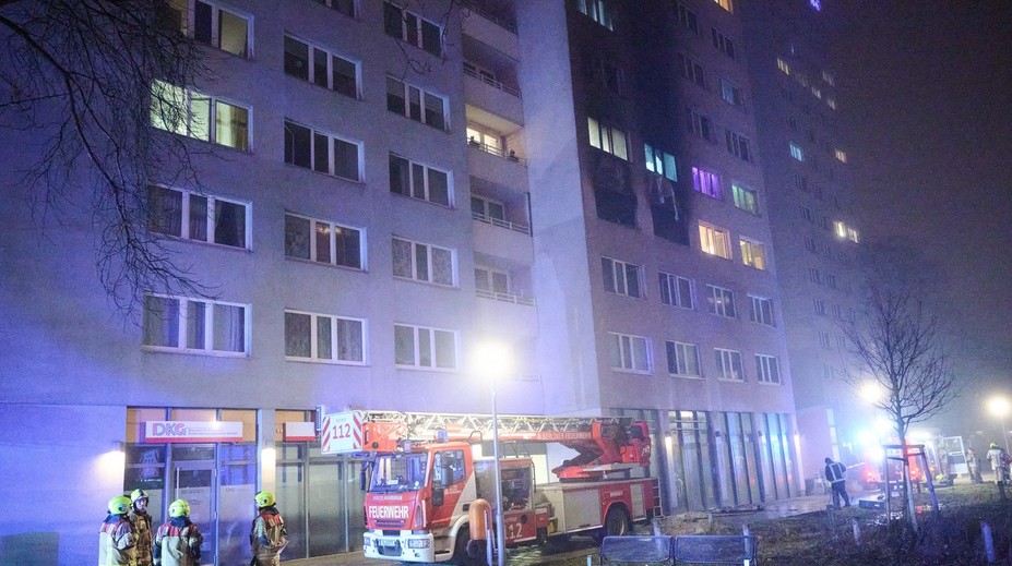Tragický požiar bytovky v Berlíne: O život prišlo dieťa, ďalších dvoch ľudí našli v bezvedomí